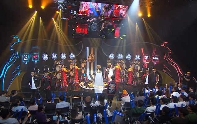 直塞与传中 直塞与传中