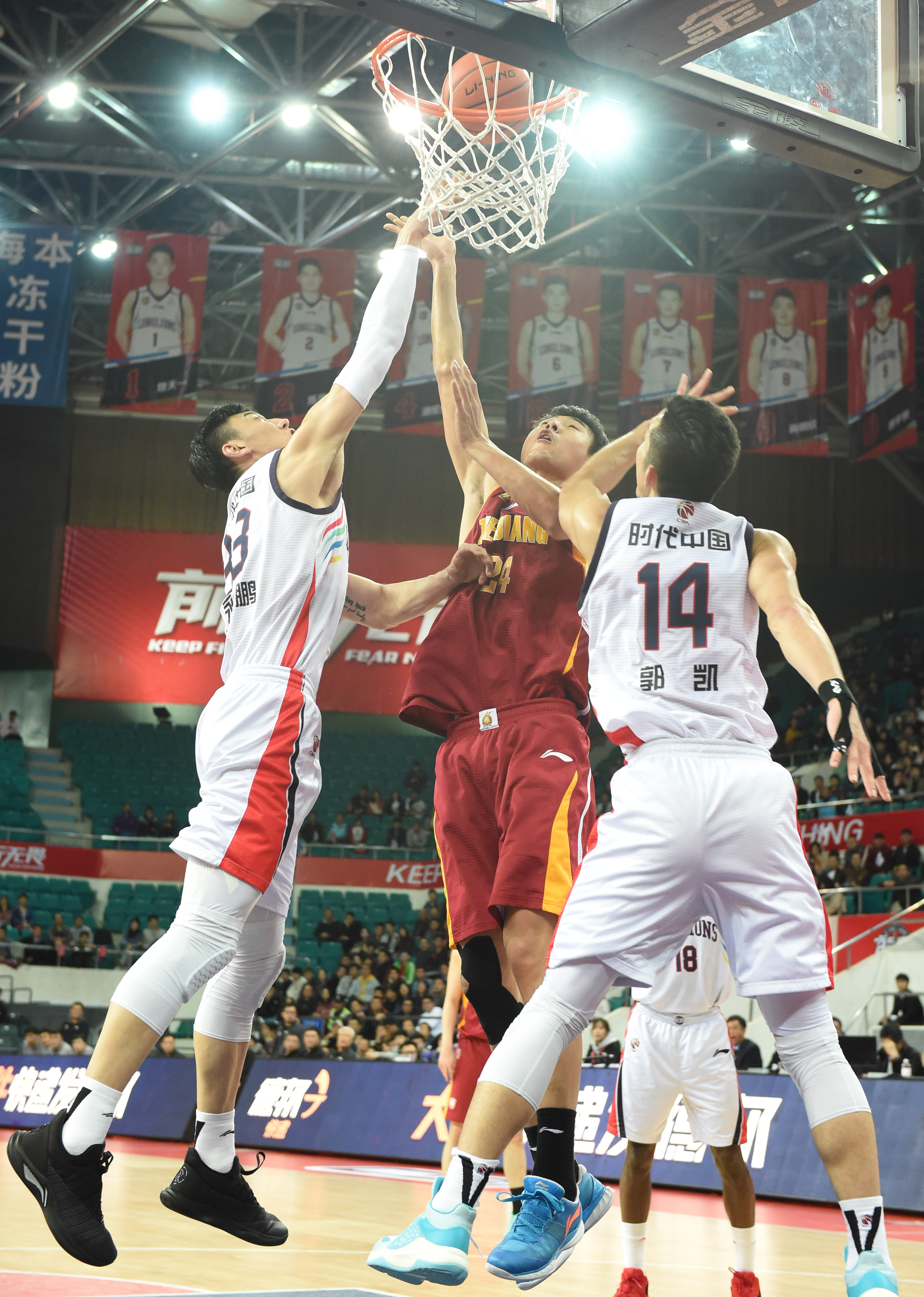 肋部撞墙配 肋部撞墙配